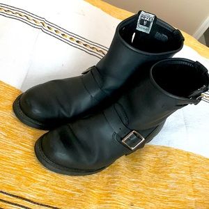 Frye Veronica boots size 8